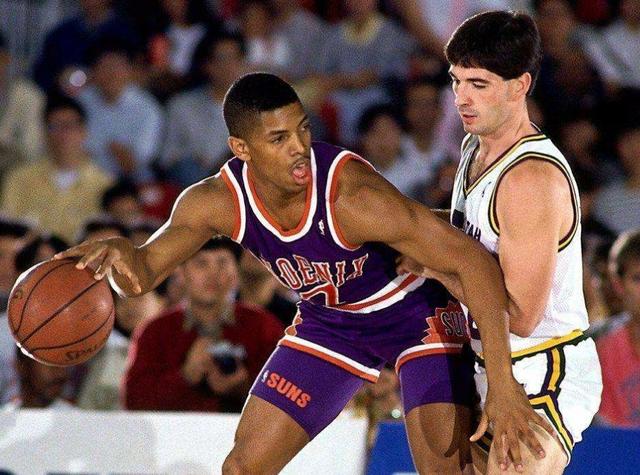 现场气氛紧 现场气氛紧